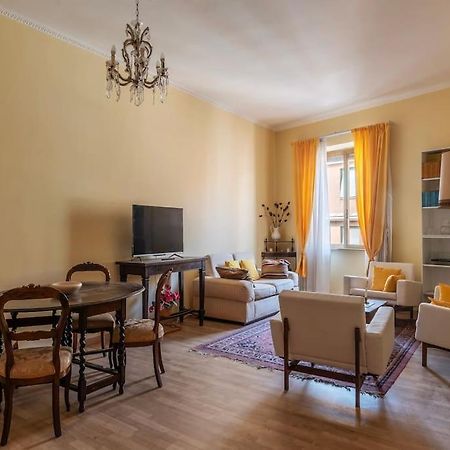 Elegante Appartamento Centrale Rome Bagian luar foto