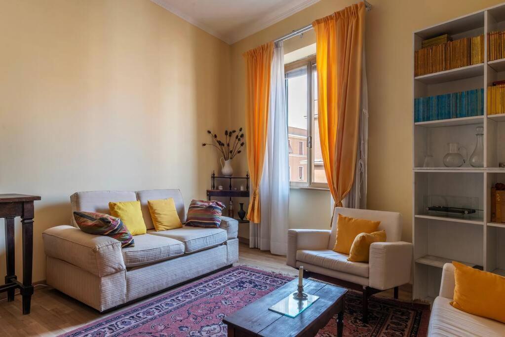 Elegante Appartamento Centrale Rome Bagian luar foto