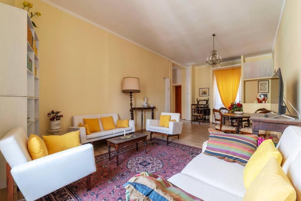 Elegante Appartamento Centrale Rome Bagian luar foto